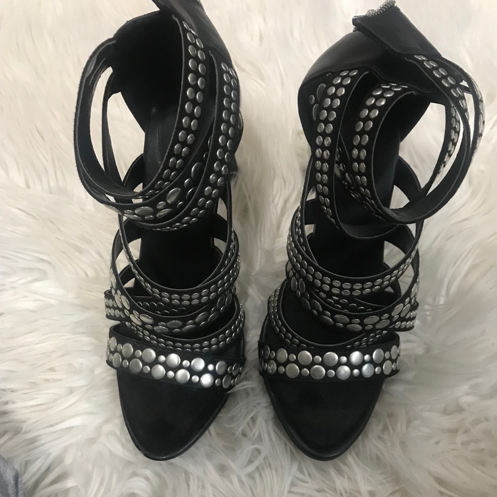 Studded high heels - Picture 3 of 6